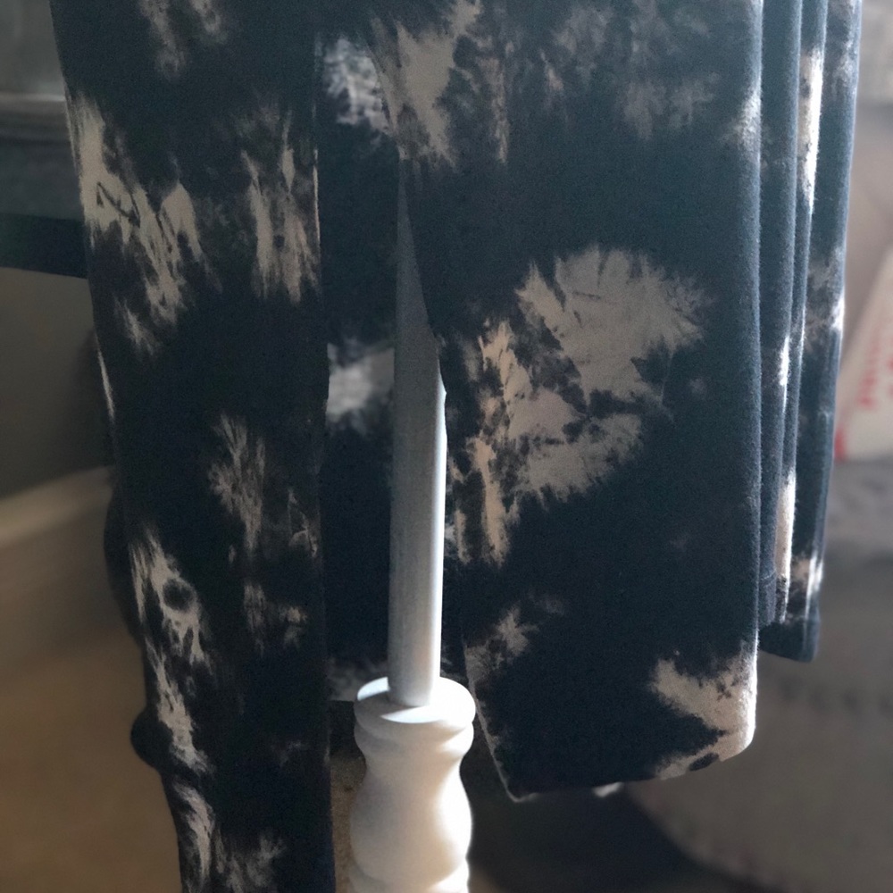 NEW! MONO B BLACK TIE DYE TUNIC SIZE SMALL - Picture 5 of 8